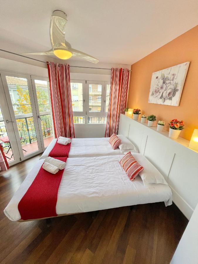 Apartamentos Sevilla Валенсия Екстериор снимка