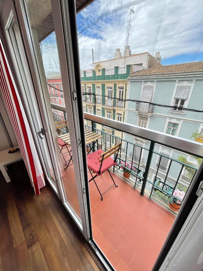 Apartamentos Sevilla Валенсия Екстериор снимка