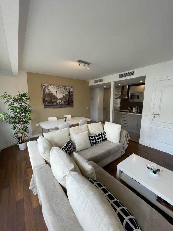 Apartamentos Sevilla Валенсия Екстериор снимка