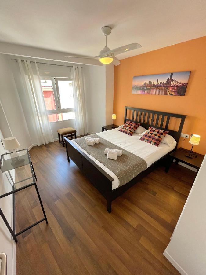 Apartamentos Sevilla Валенсия Екстериор снимка