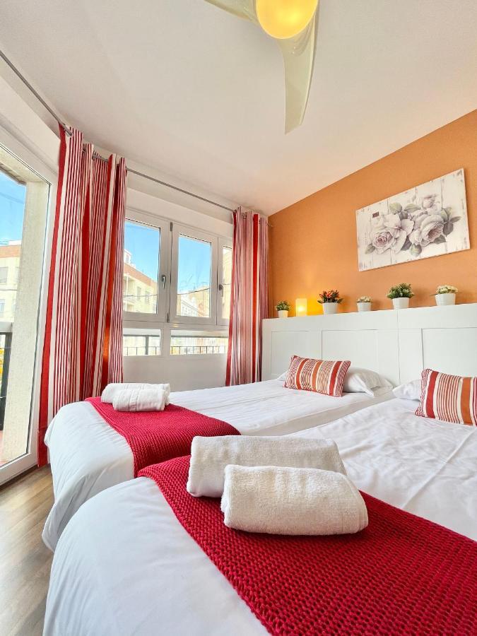 Apartamentos Sevilla Валенсия Екстериор снимка