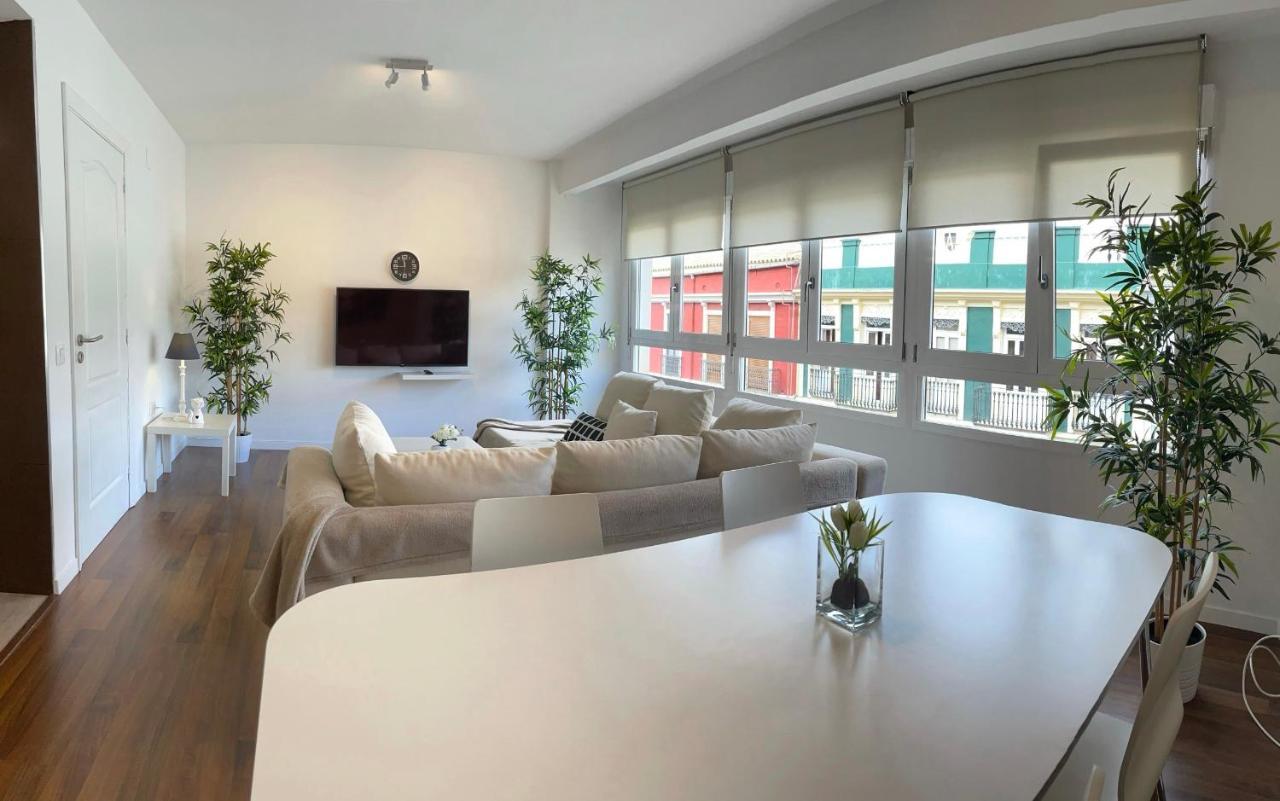 Apartamentos Sevilla Валенсия Екстериор снимка