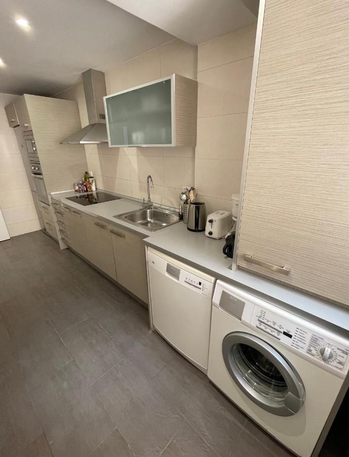 Apartamentos Sevilla Валенсия Екстериор снимка