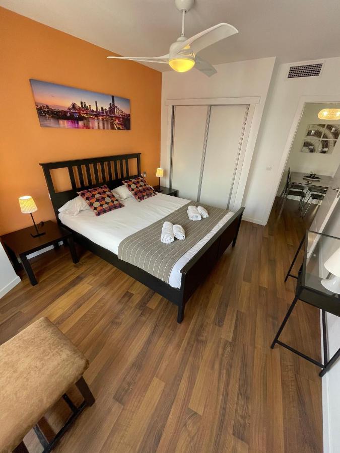 Apartamentos Sevilla Валенсия Екстериор снимка